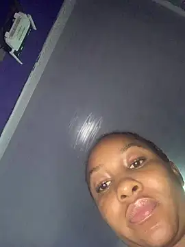 SadeAmara webcam