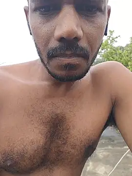 Daddyishere_19 webcam