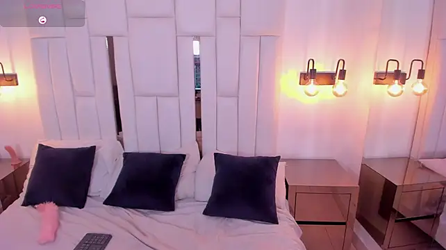 lilieth_white webcam