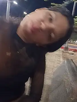 Broken_Latina_Whores_JE webcam