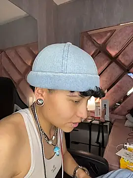 ian_mathias_ webcam