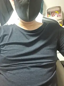 leegop live cam on StripChat
