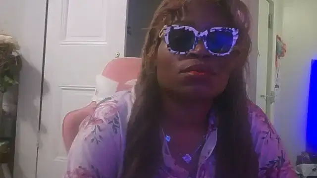 nastydianastrips webcam