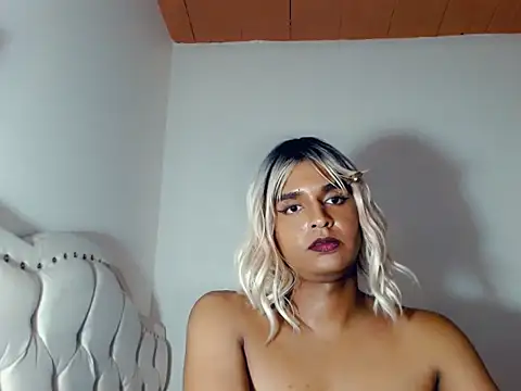 kiaravzadams webcam