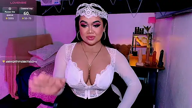 asiankatyhuge webcam