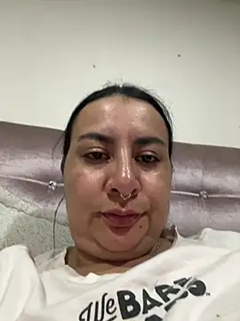 Abril_Luv webcam