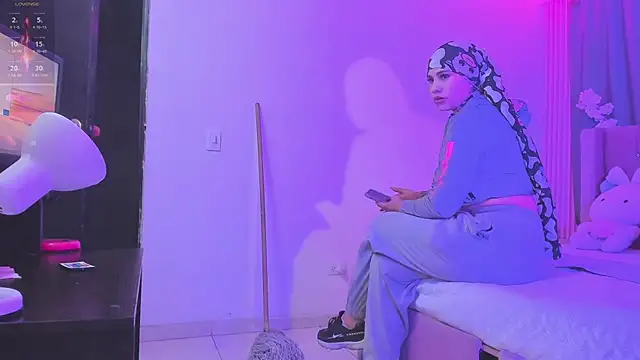 Nayla-Mouna webcam