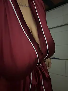 KorinaKovaa webcam
