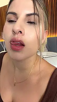 EmiilyAdams_