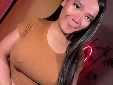 slutty_piinkie webcam
