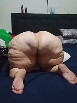 MegaAssMature webcam
