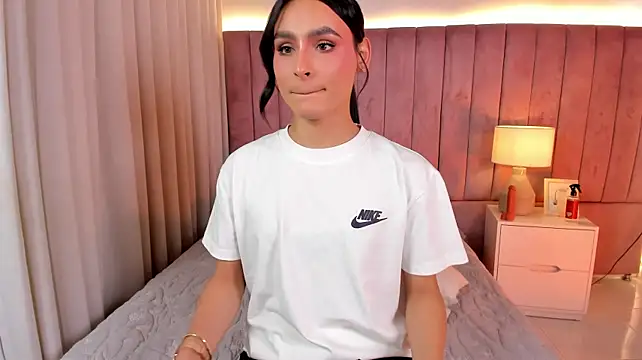 Isabella_Laurent webcam