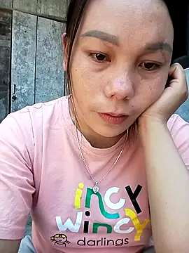 Lynne_11 webcam