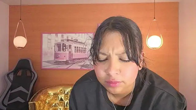 aria_montes_t webcam