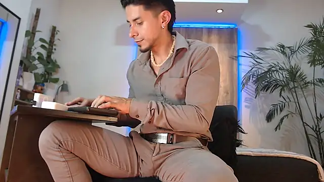 Andrew_4_ webcam