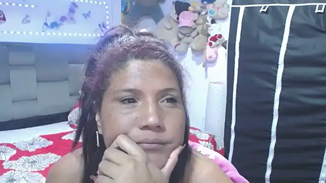 Sharloth_milf webcam