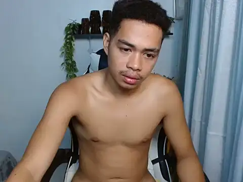 curlyasian_njxx webcam