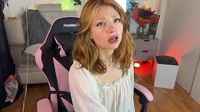 ari_kat webcam