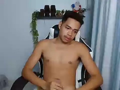 curlyasian_njxx webcam