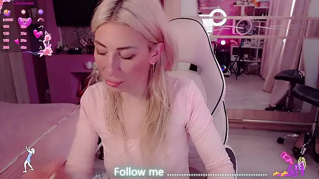 AnnieGOld_ webcam