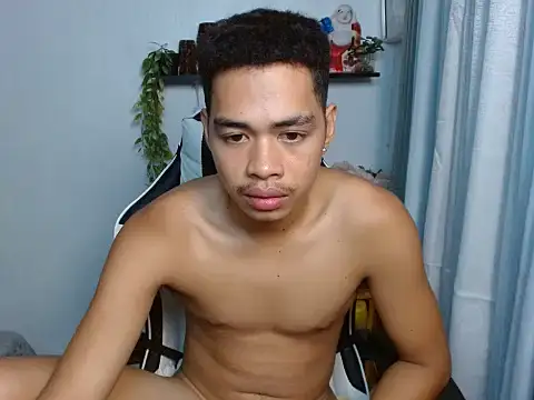 curlyasian_njxx webcam