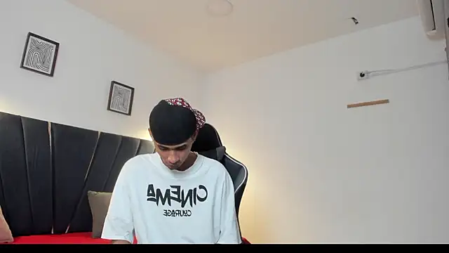 kenix_cum23 webcam
