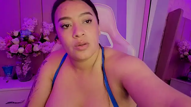 MollyBigBoobs12 webcam