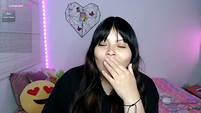EllieMoonX webcam