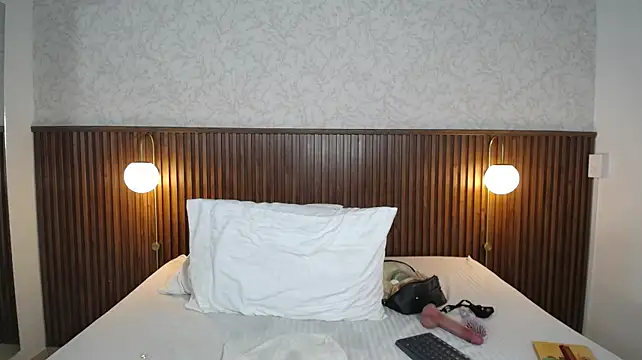 Ariana_Wayne webcam