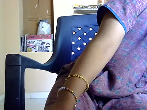 Pyari_Hina webcam
