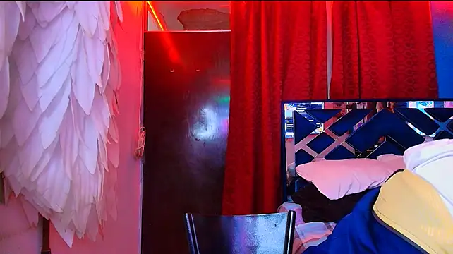 Luke_Howland webcam