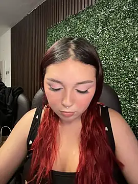 Karen18_boobs webcam