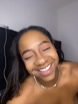 amara_queen_ webcam