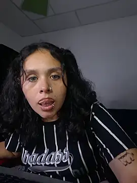 Miss_kittyX webcam