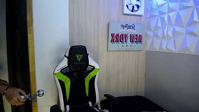 Pov_man777 webcam