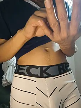 richyvega live cam on StripChat