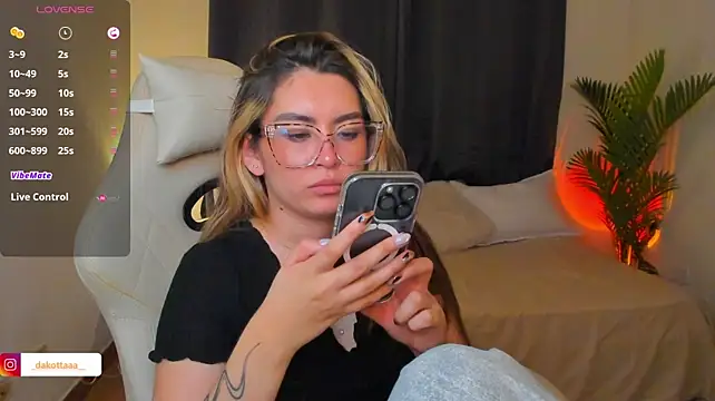 dakottaa_ webcam