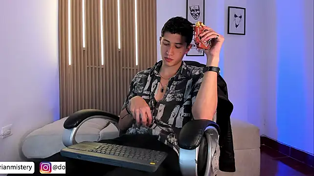 Dorianmistery2322_ webcam