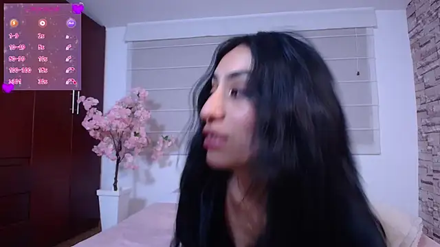 Lucyjoi webcam