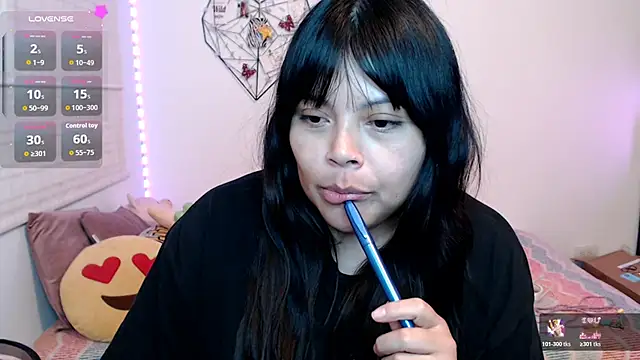 EllieMoonX webcam