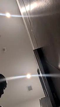 DevineBLK8 webcam