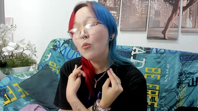 cute__kiko (F teen) - spank ass 5x