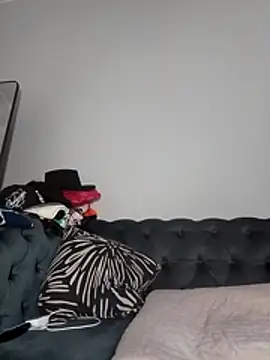 nancy111 (F milf) - Make me squit and cum on my toy