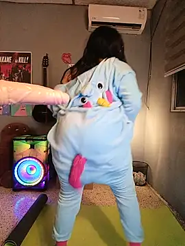 Danelyhit live sex cam