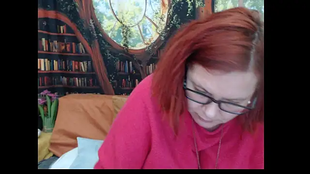 PlayfullMature webcam