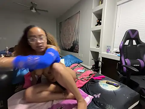 ReeseZen live sex cam