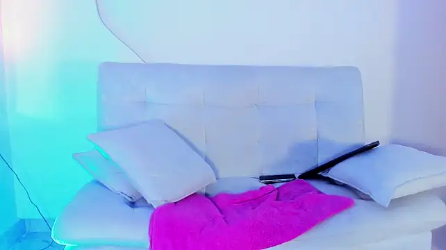 ArohomLester_ webcam
