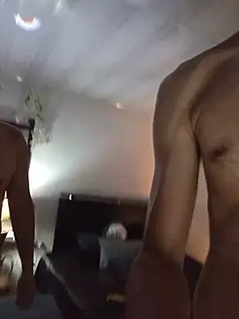 Skinyhot99 webcam