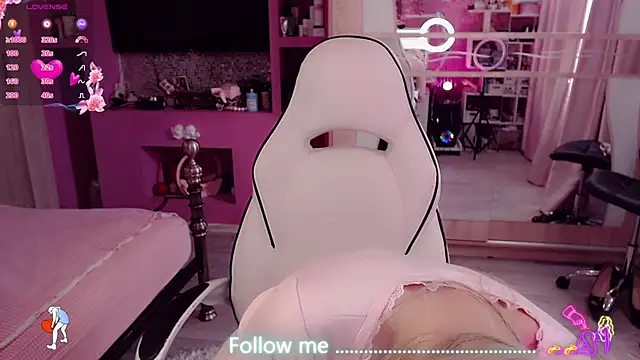 AnnieGOld_ webcam