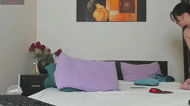 GoldenLunaa webcam